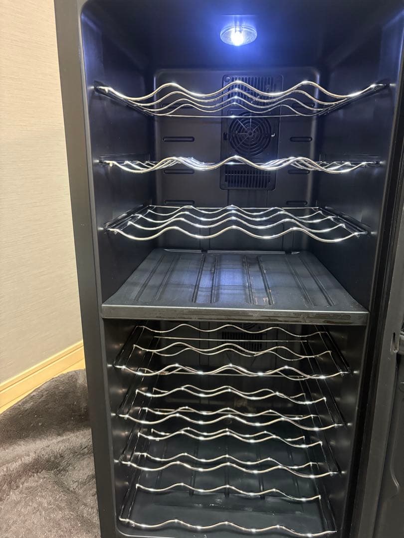 コンポジット a05396 ワインセラー 2019年製