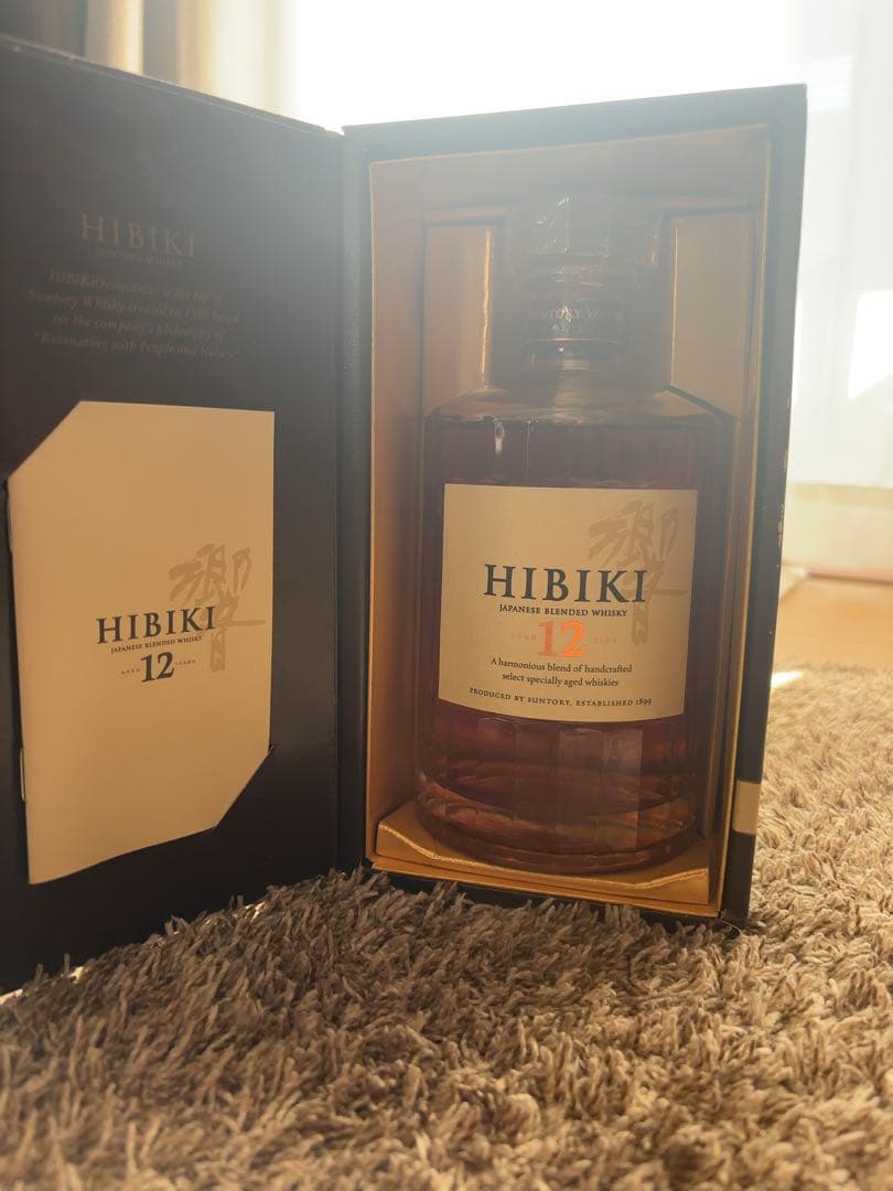 HIBIKI 12年 700ml 43% ウイスキー　響
