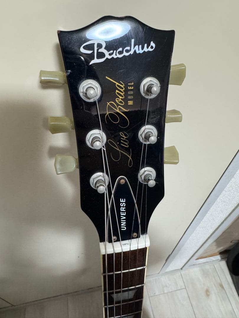 Bacchus レスポールタイプ