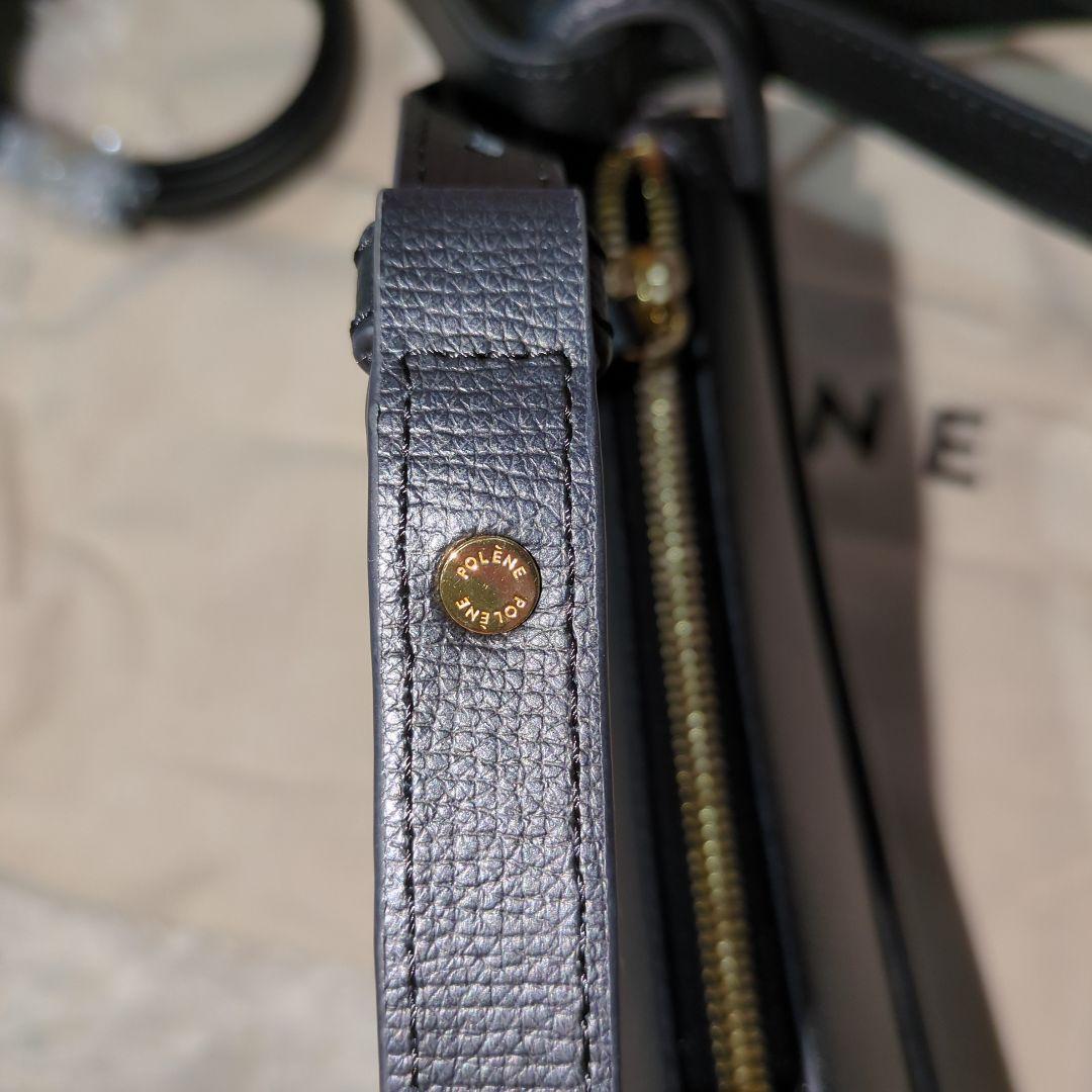 POLÈNE ブラック レザー ショルダーバッグ
