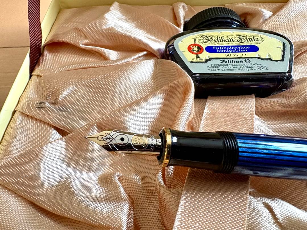 【美品】ペリカン万年筆 スーベレーン M400 青縞 インク2個 14金ロジウム