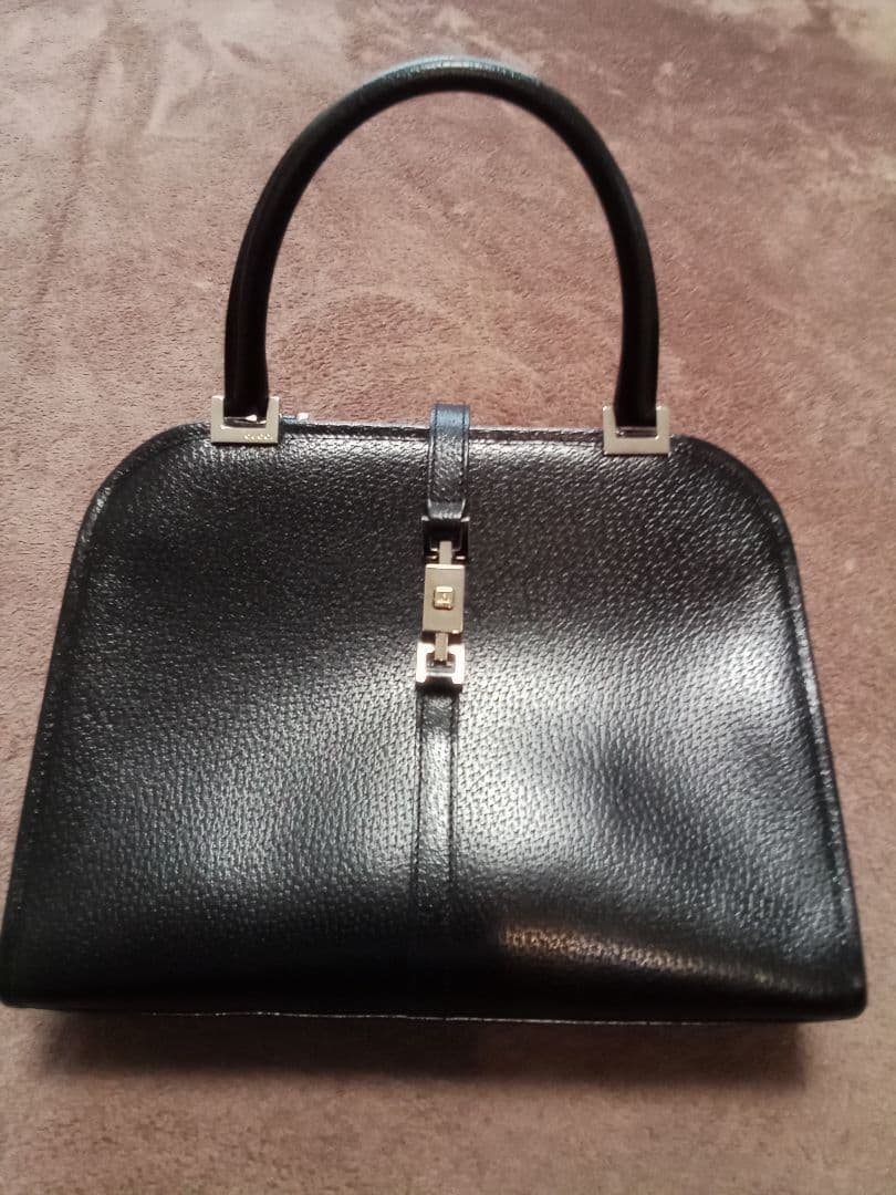 グッチ　ブラックバッグ