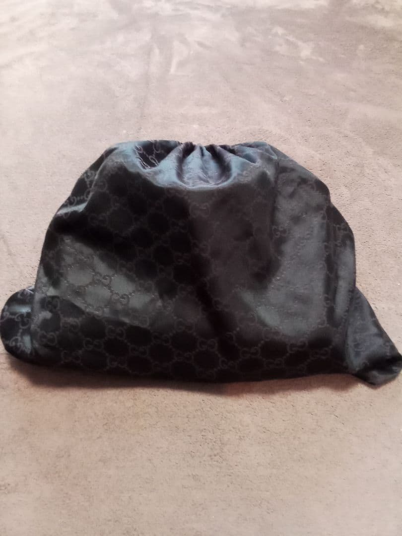 グッチ　ブラックバッグ