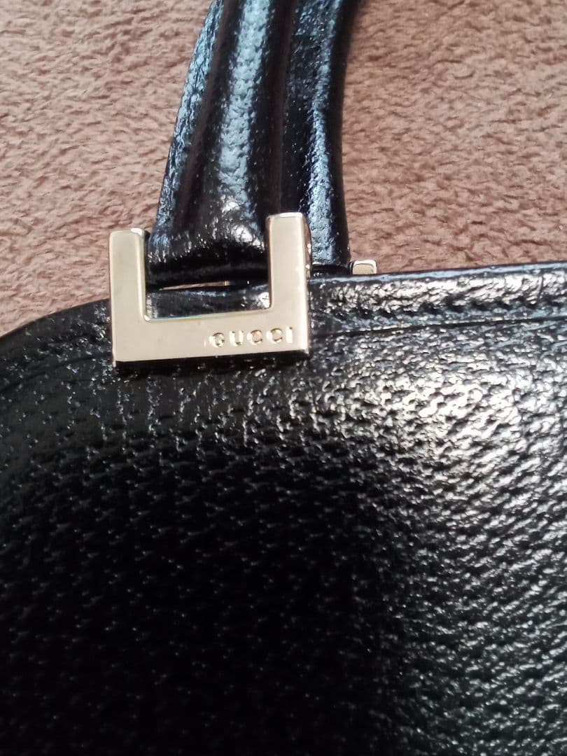 グッチ　ブラックバッグ