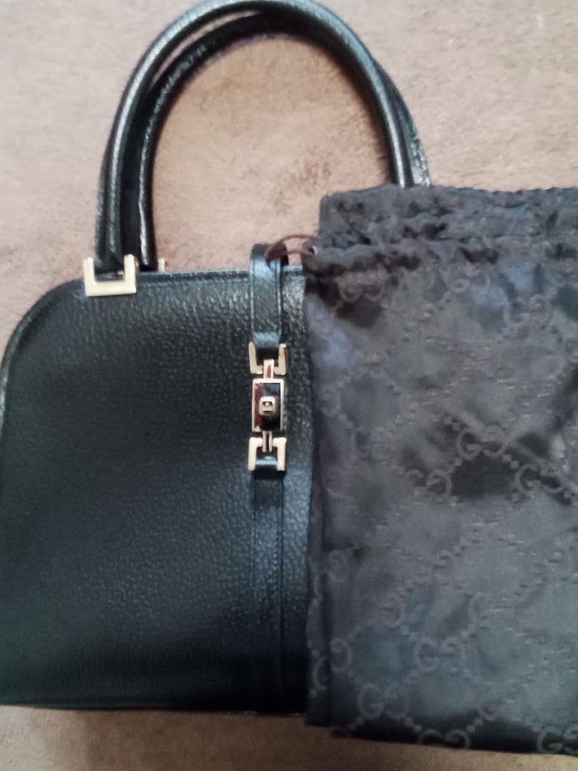 グッチ　ブラックバッグ