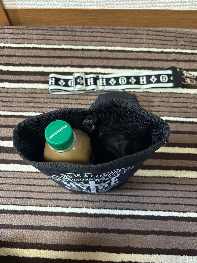 HYDE ショルダーポーチ