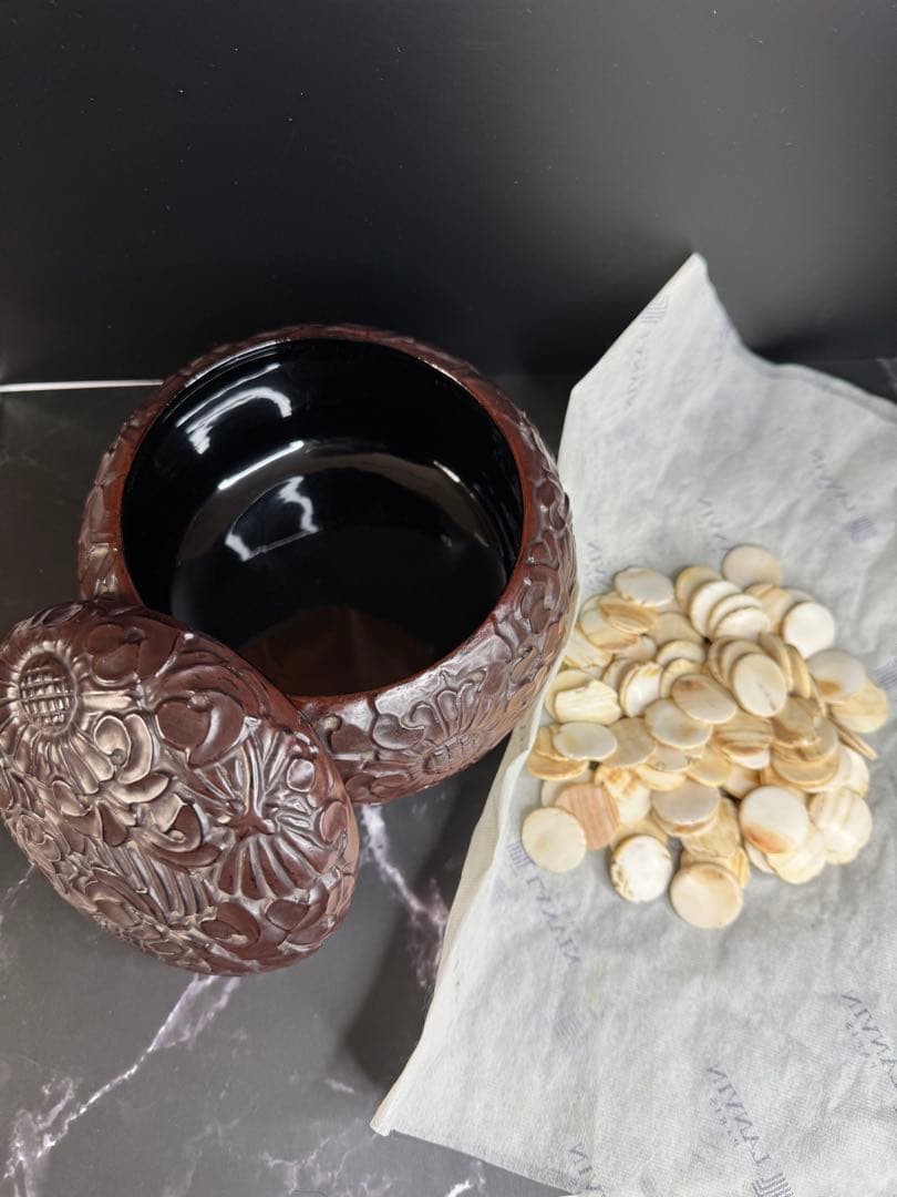 鎌倉彫　漆塗り碁笥2個セット　碁石付き