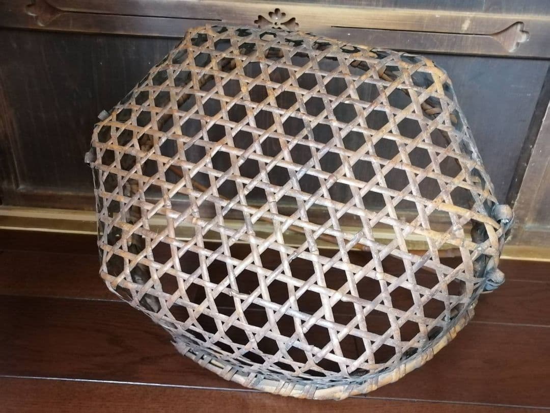 古い手付きの摘み菜籠　「野の籠展」案内状付き