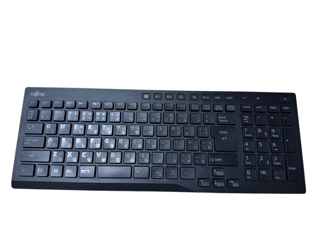 富士通デスクトップ一体型❗️第7世代✨SSD搭載✨メモリ8GB❗️windows11