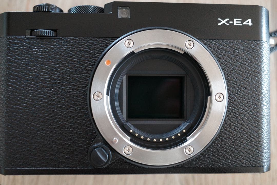 【美品】Fujifilm X-E4 ミラーレス一眼 本体