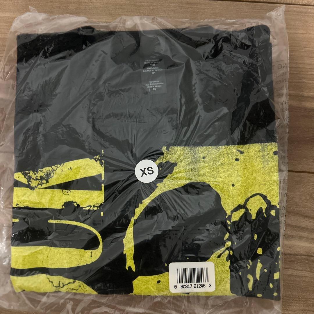 新品未使用 ONE OK ROCK ambitions 海外限定Tシャツ CD