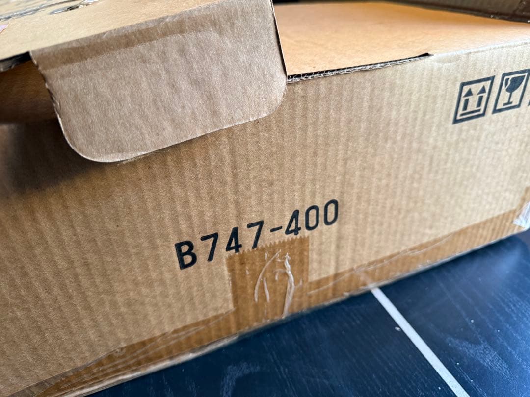 JAL 日本航空 公式販売B747-400 ジャンボ 大型 ディスプレイモデル