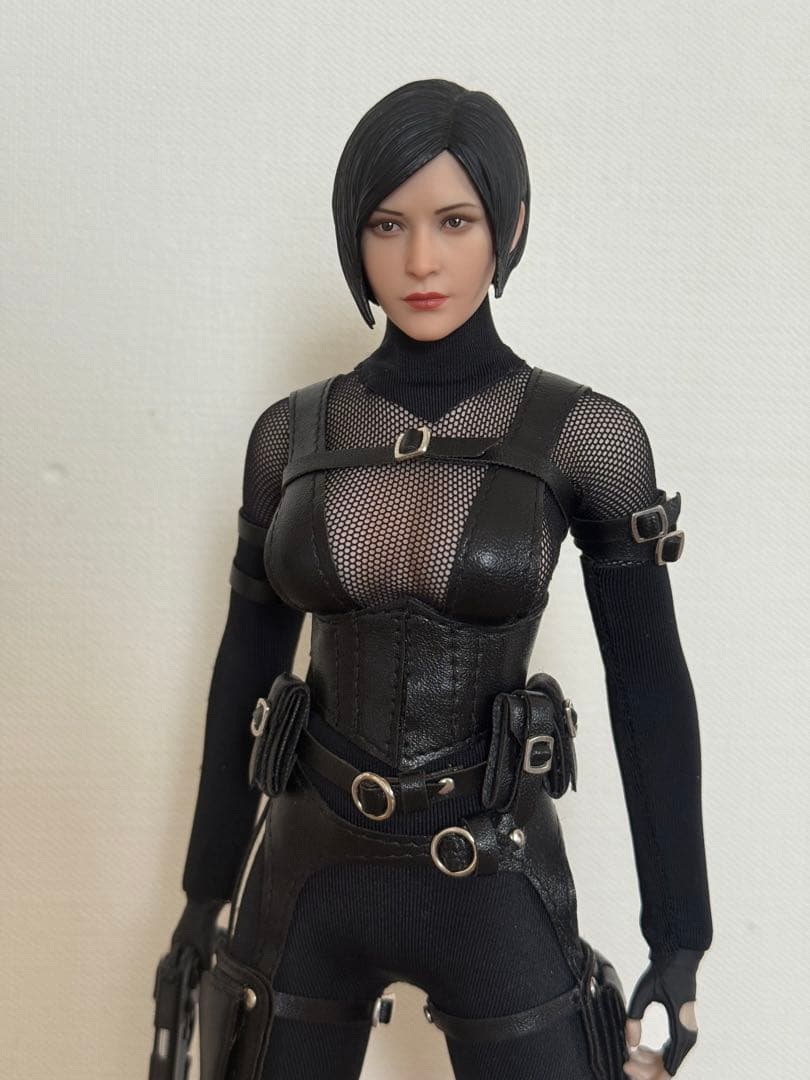 バイオハザード　エイダ・ウォン似て　可動フィギュア　1/6