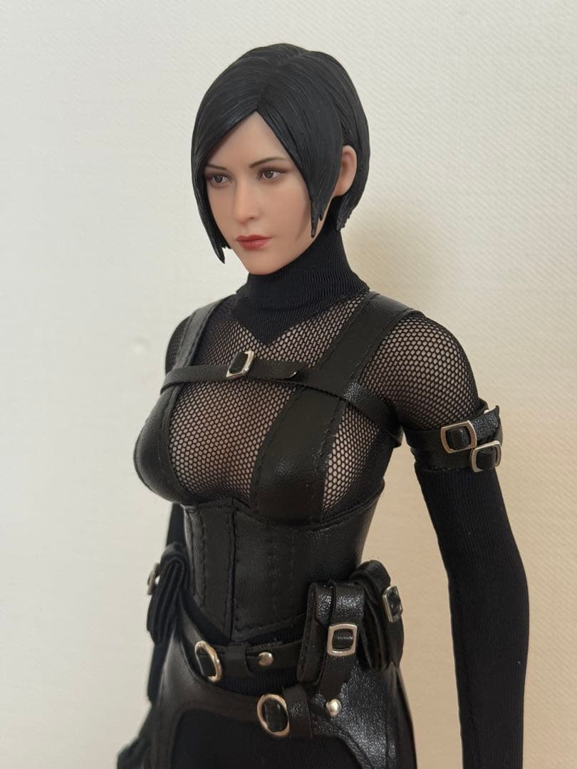バイオハザード　エイダ・ウォン似て　可動フィギュア　1/6