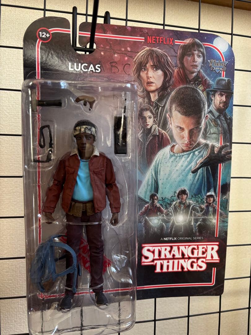 ストレンジャー・シングス ルーカス アクションフィギュア