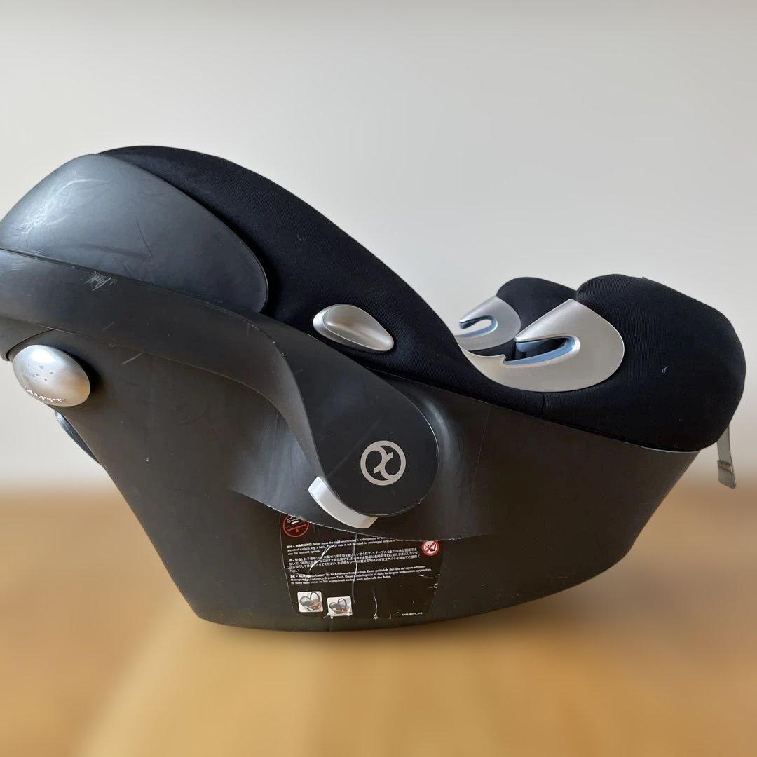 Cybex サイベックス　ATON Q チャイルドシート　ベース付