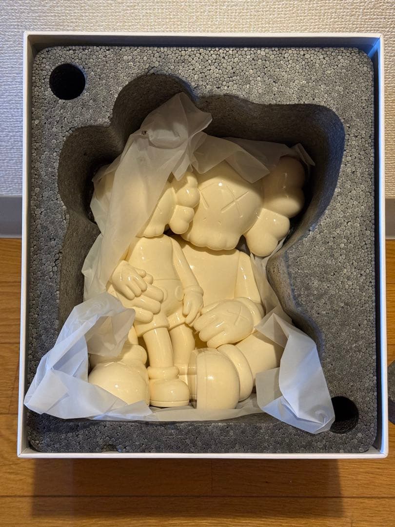 その他 KAWS HOLIDAY CHANGBAI MOUNTAIN