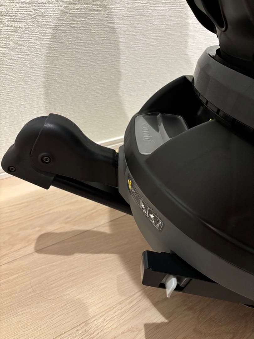 【上位モデル】Combi クルムーヴコンパクト R129 エッグショック グレー