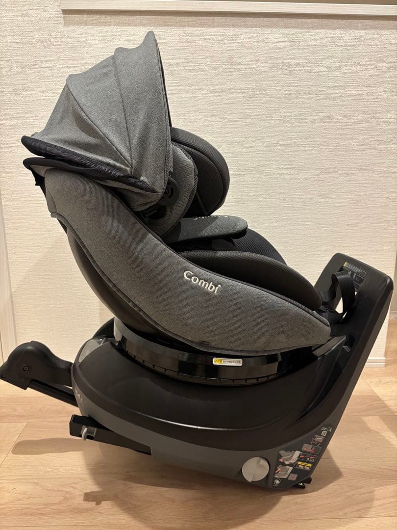 【上位モデル】Combi クルムーヴコンパクト R129 エッグショック グレー