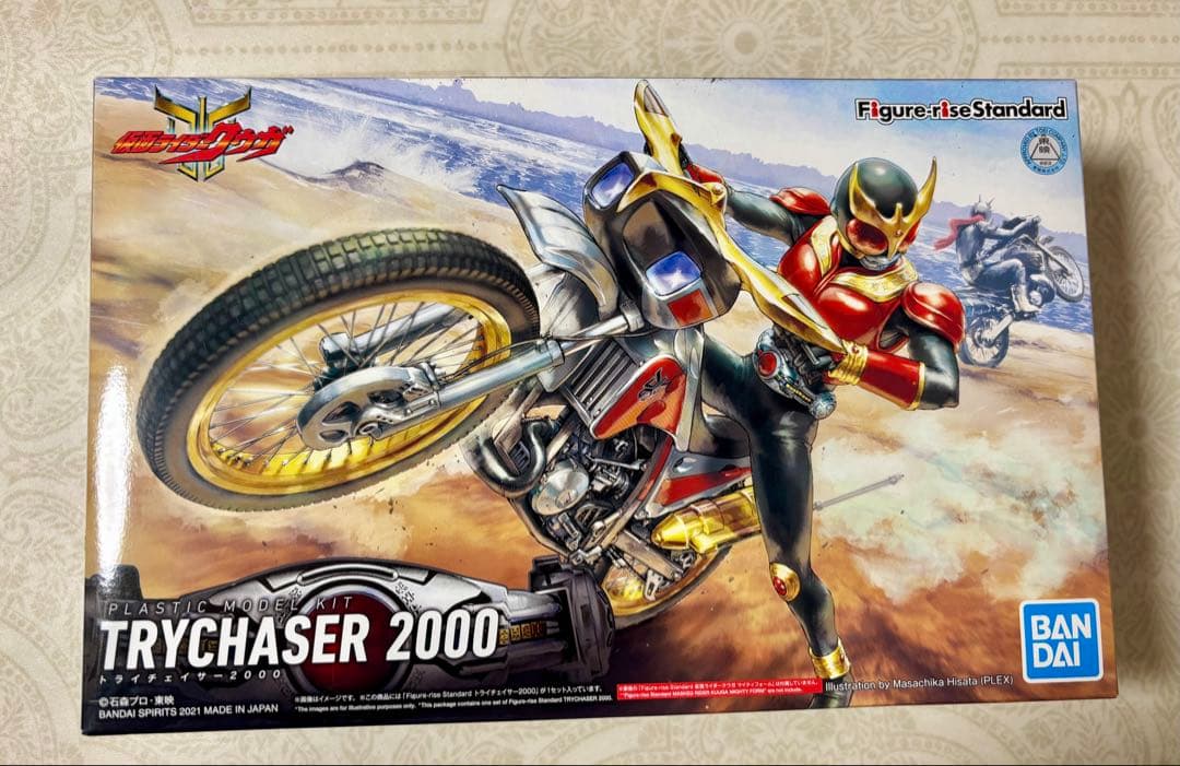 トライチェイサー　2000 仮面ライダークウガ　プラモデル　フィギュア