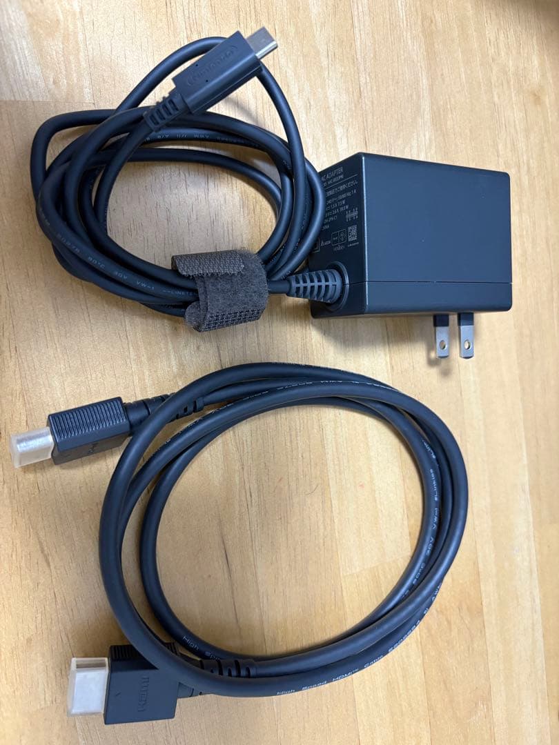 Nintendo Switch 本体 箱あり 付属品完備 傷ほぼなし