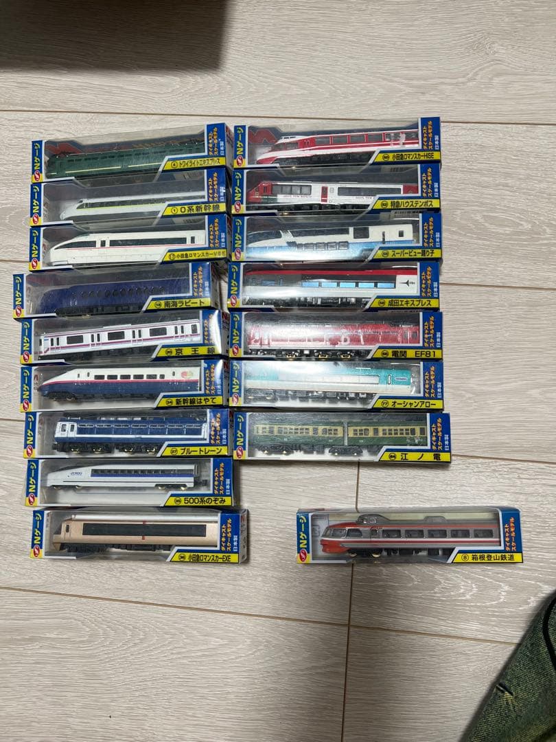 【廃盤】Nゲージ鉄道模型セット 19車両 ＋ おまけ