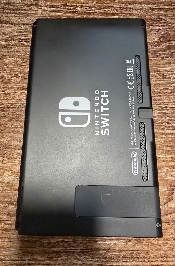 A*T様 k*a様 Nintendo Switch 本体　2025修理済み　おま