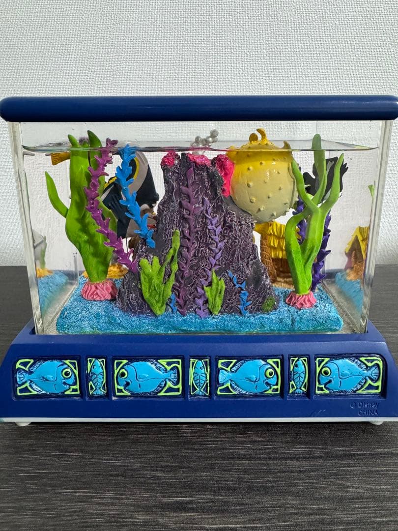 ファインディング・ニモ　アクアリウム水槽型オルゴール
