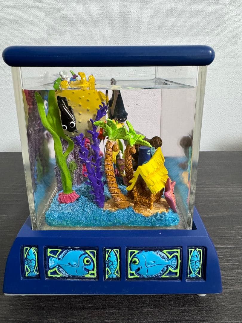 ファインディング・ニモ　アクアリウム水槽型オルゴール