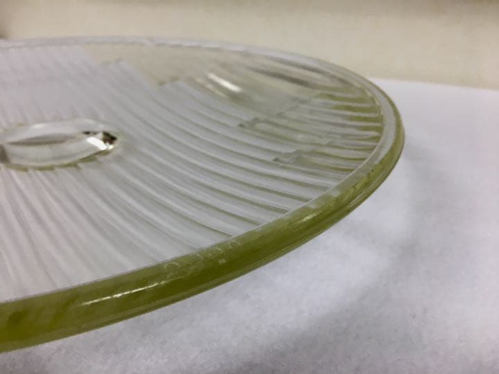 旧国鉄の駆動車装備ヘッドライトのレンズ