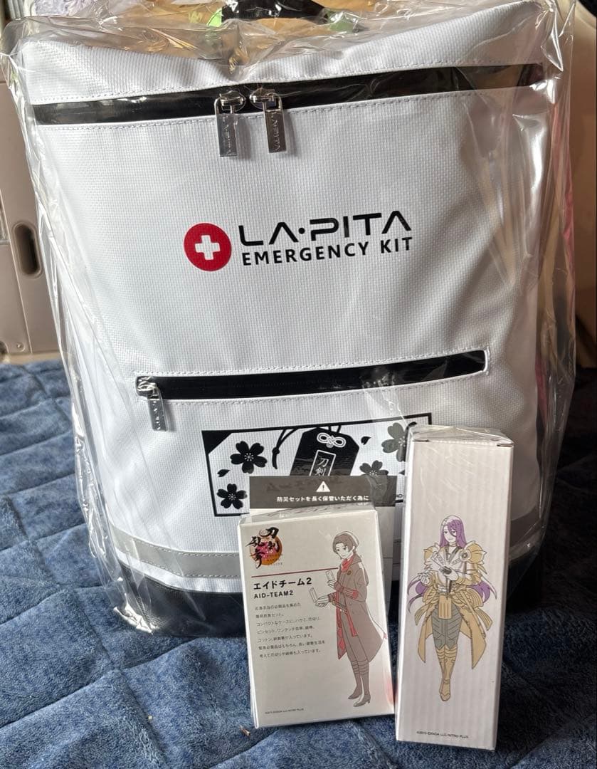 刀剣乱舞ONLINE 始まりの防災セット エイドチーム2とスマホ充電対応ライト