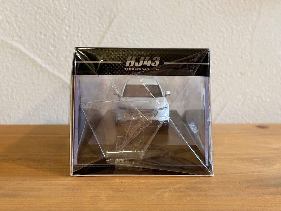 ホンダ ヴェゼル 1/43 プラチナホワイト ミニカー HJ431002PW
