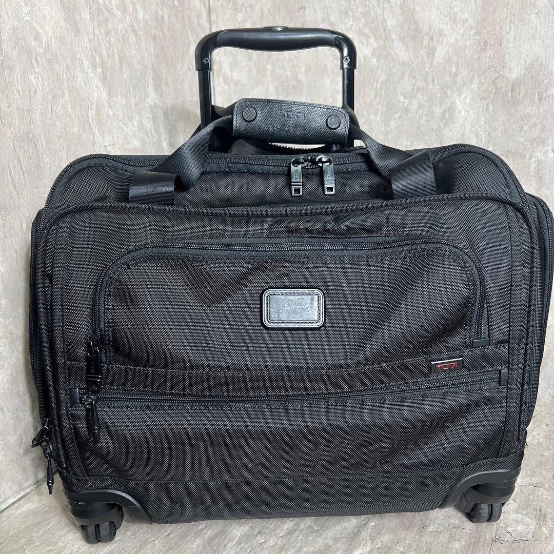 極美品 TUMI ALPHA2 4輪 キャリーケース 22652D2 機内持込可