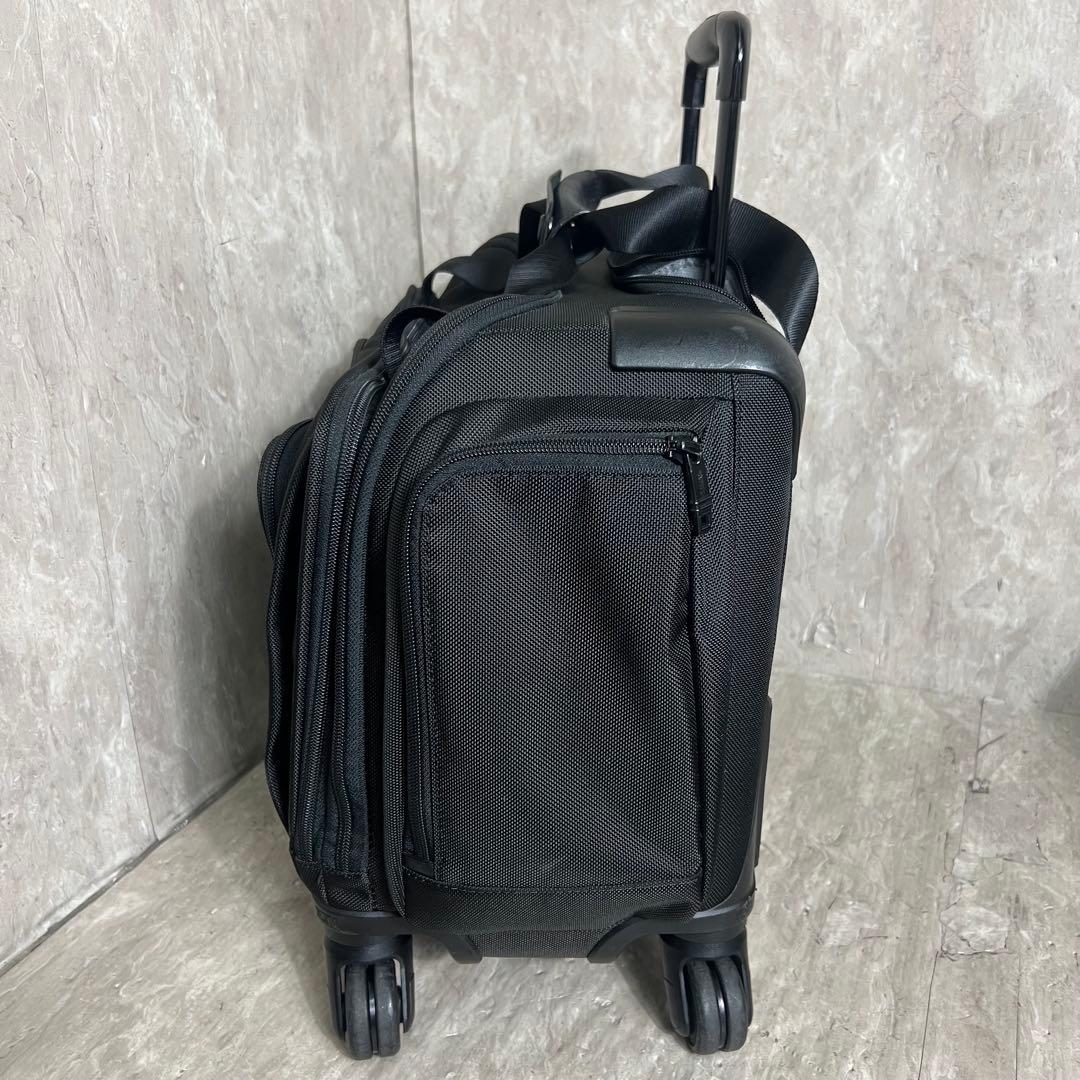 極美品 TUMI ALPHA2 4輪 キャリーケース 22652D2 機内持込可