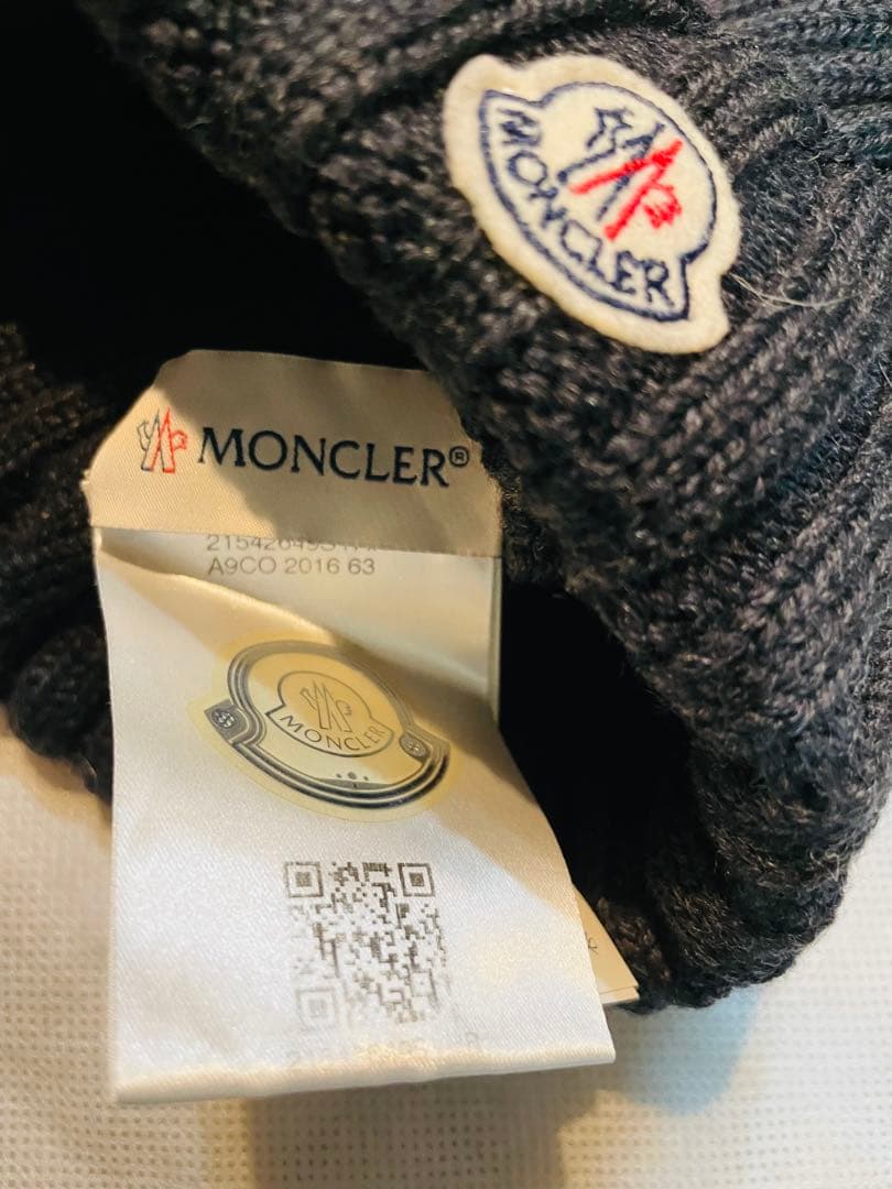【美品】MONCLER ダークグレー ニット帽