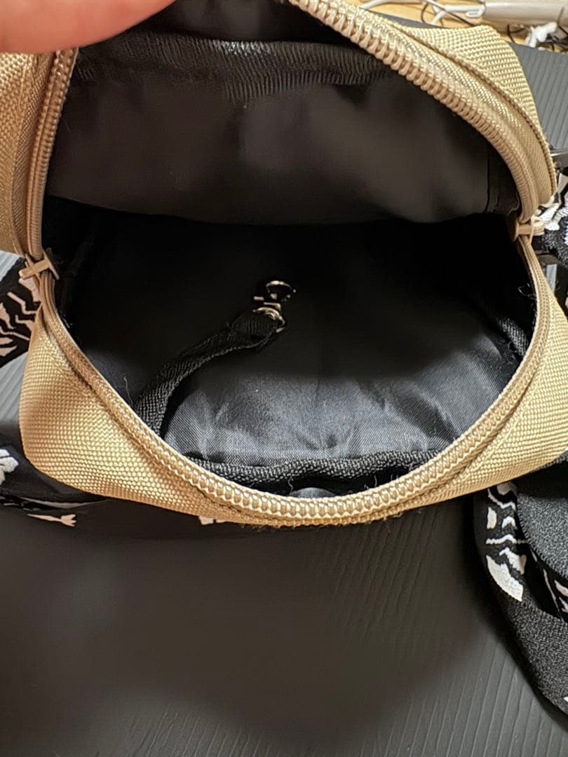 vaundy ショルダーバッグ　ベージュ