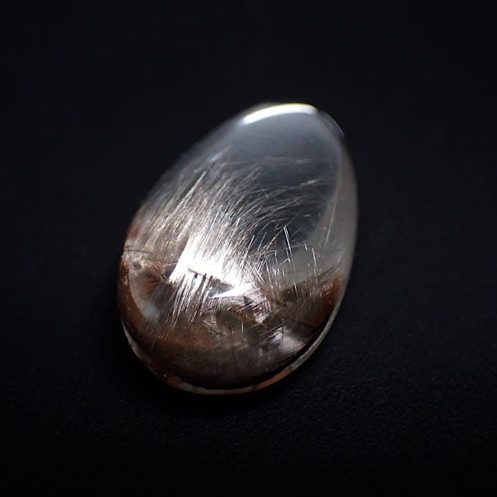 【ブラジル産】ルチルクォーツのタンブル