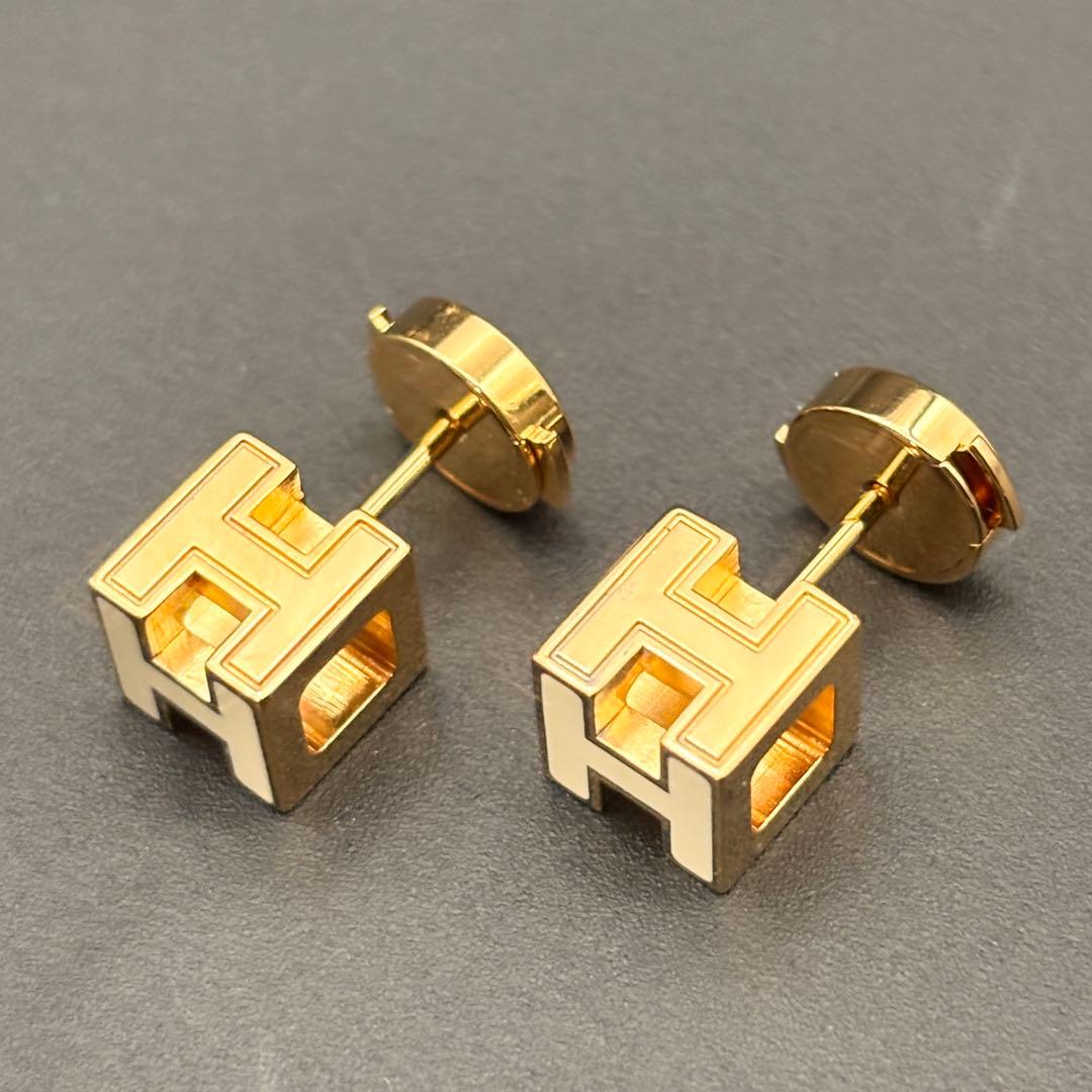 HERMES カージュドアッシュ Hキューブ ホワイト ゴールド ピアス