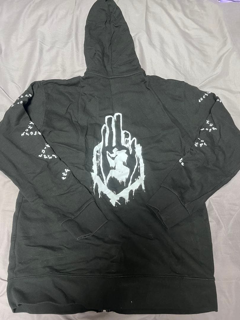 新天地開闢集団ジグザグ パーカー 2XLサイズ