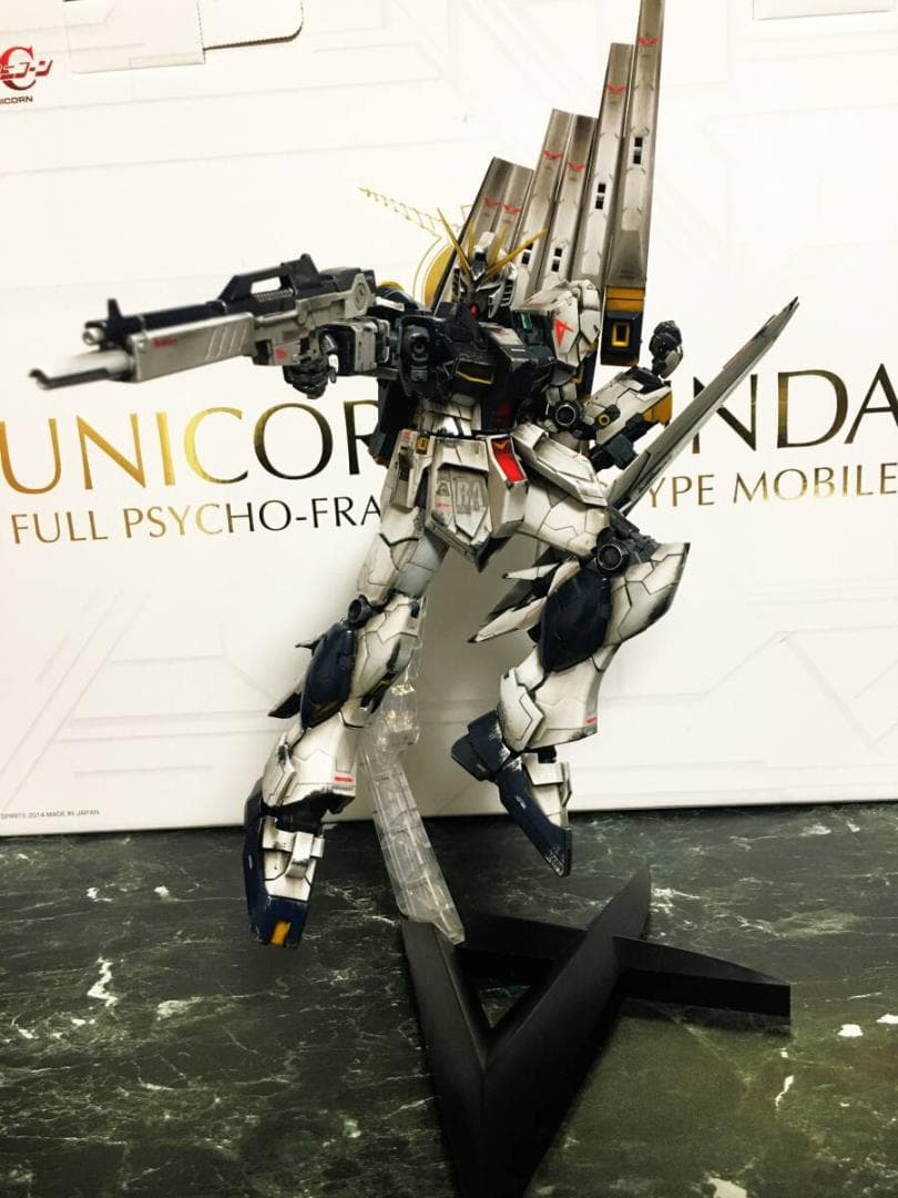 近日処分予定 MG 1/100 νガンダム Ver.ka　塗装完成品　ニュー