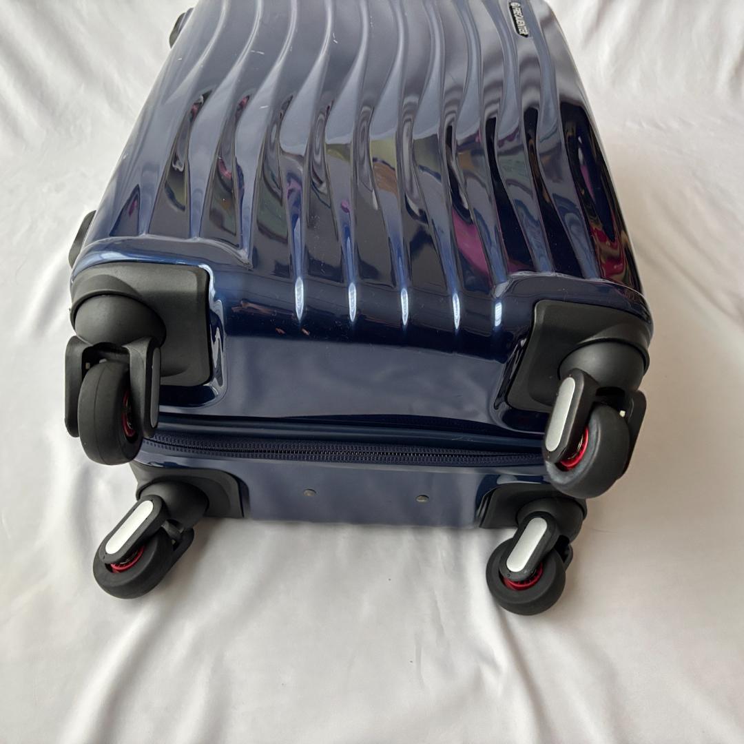 良品 フリクエンター WAVE スーツケース 静音 キャリーケース ネイビー