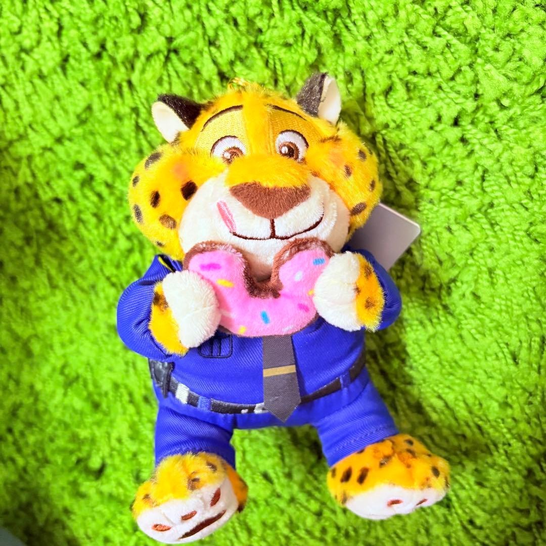 ズートピア　クロウハウザー　ぬいぐるみキーチェーン　mogumogu