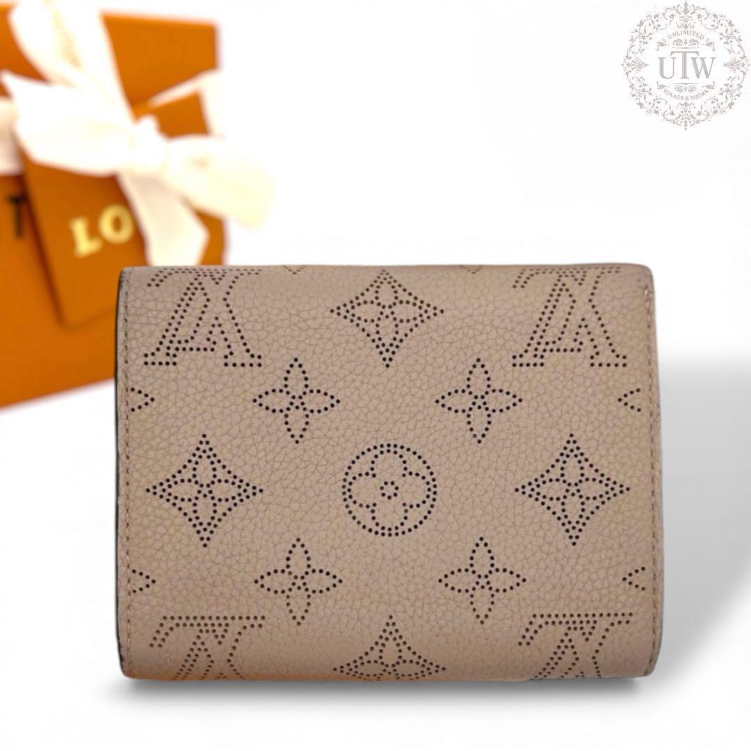 ルイヴィトン　マヒナ　ポルトフォイユ　イリス　コンパクト　ガレ　ベージュ　LV