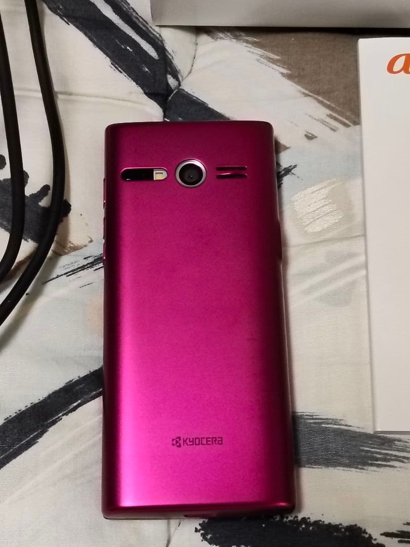 KYF38赤 極美品　新品バッテリー付き　　simロック解除済み