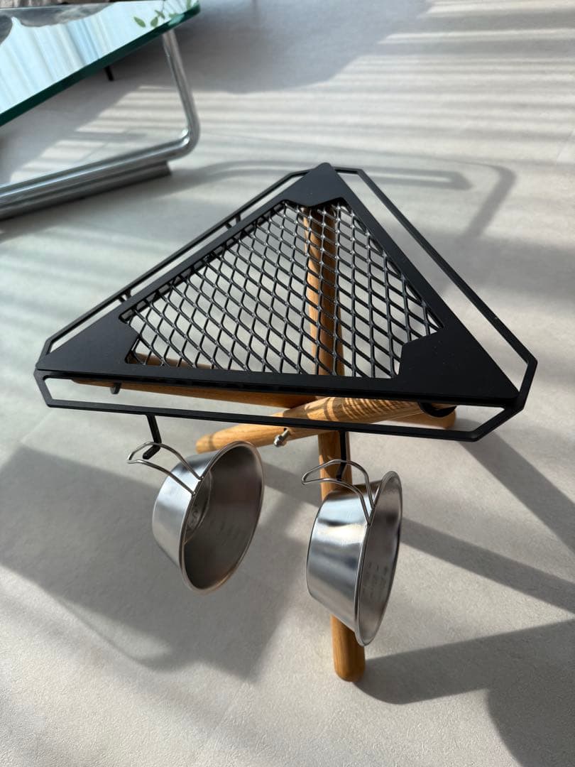 ソマビト　アウトドア用三角形テーブル