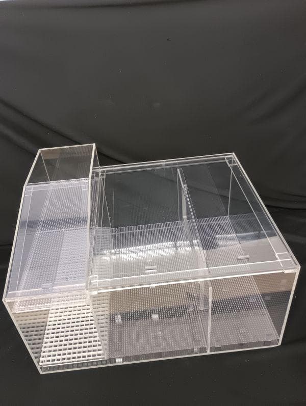 処分商品　１台限定　アクリル製３槽式濾過槽