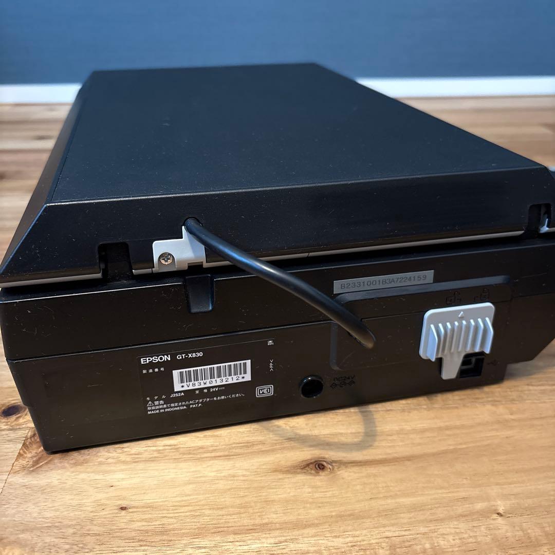 EPSON GT-X830 フラットベッドスキャナー