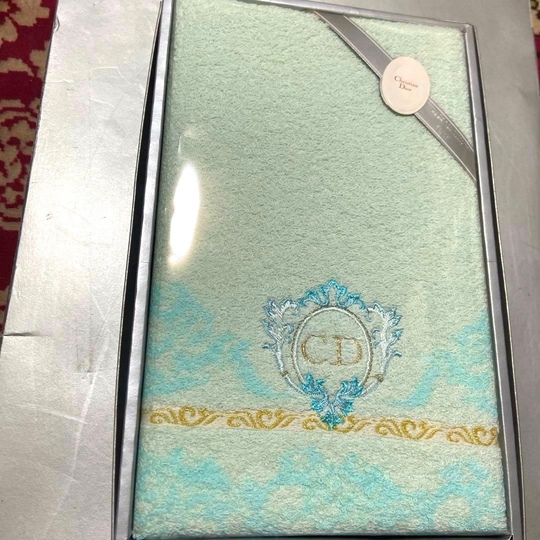 値下げ　クリスチャンディオールバスタオル　ChristianDiorタオル　石鹸