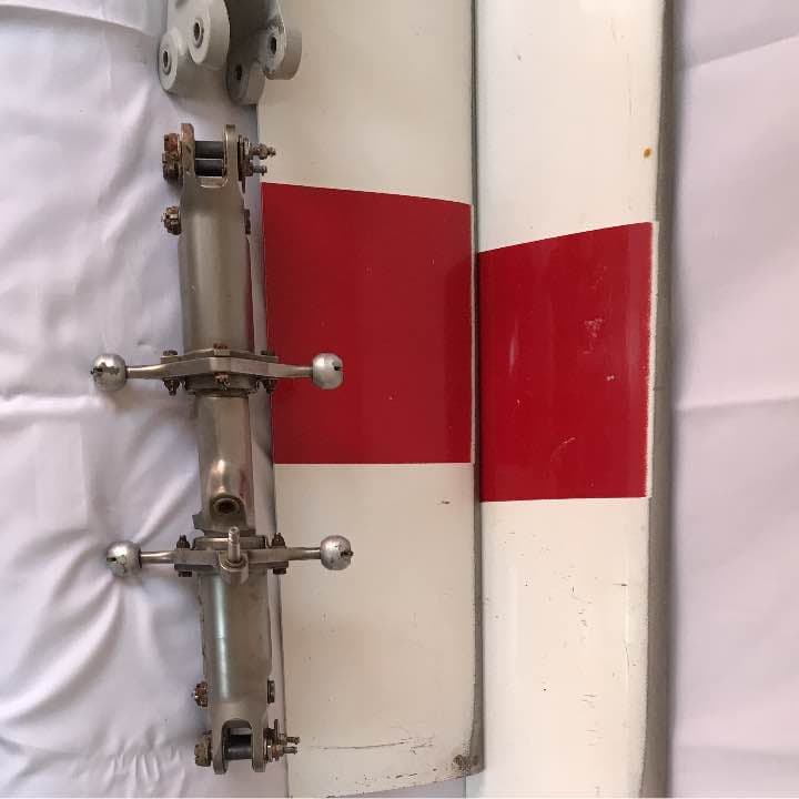 本物ヘリコプター後部羽とローター