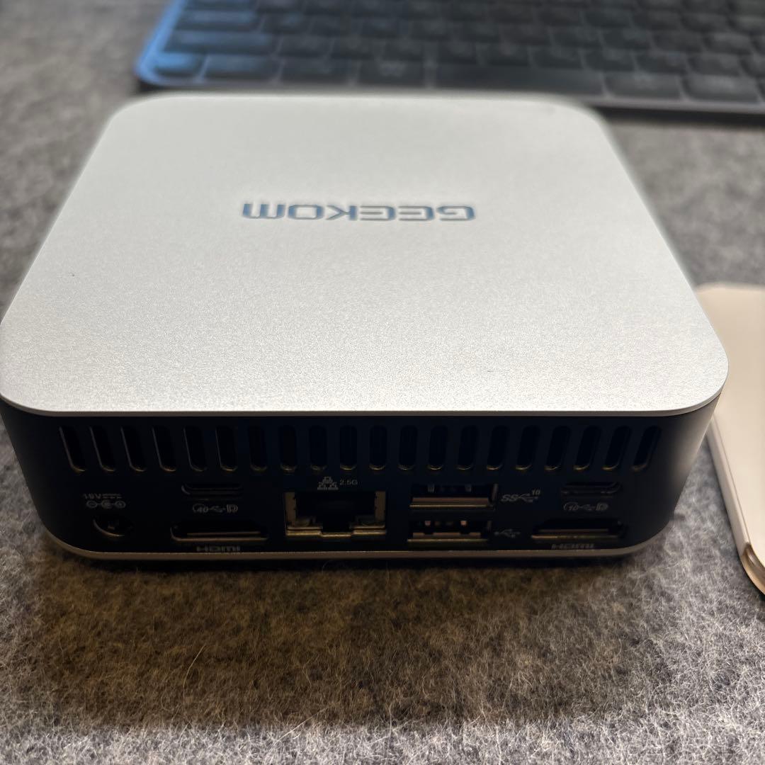 GEEKOM A8 AMD Ryzen9 8945HS 32GB ミニPC